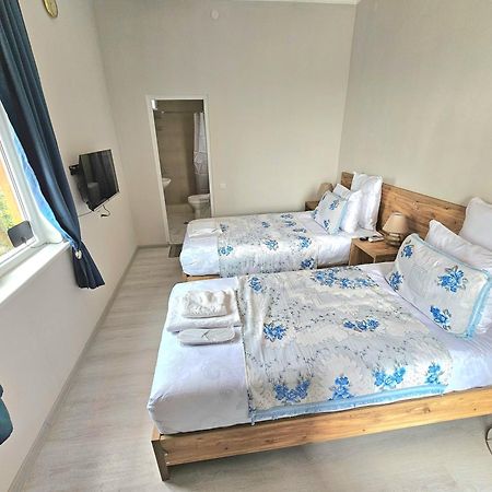 Hilltop Guest House Koetaisi Buitenkant foto